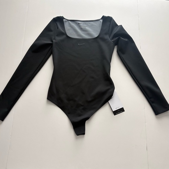 Nike Tops - Women’s Nike Form Stealth Evaporation Long Sleeve Bodysuit Shirt XS MSRP $80